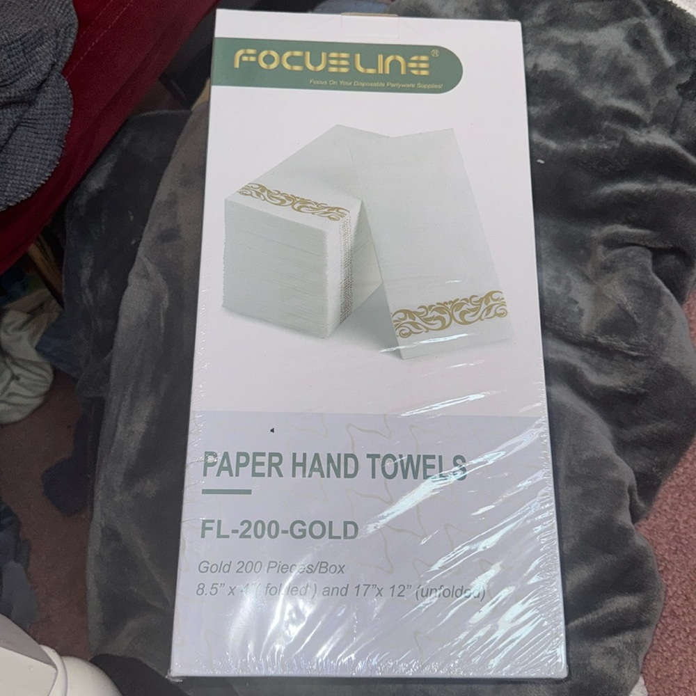 200 Gold Thick Disposable Hand Towels